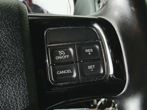 Used 2019 Dodge Grand Caravan SXT FWD image 28