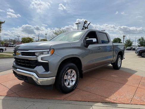 Used 2023 Chevrolet Silverado 1500 LT w/ Protection Package AWD/4WD image 3
