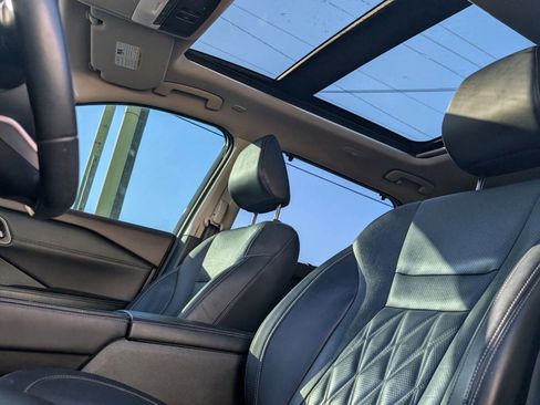 Used 2022 Nissan Rogue Platinum w/ Head-Up Display Package image 14