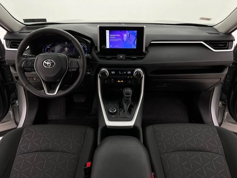 Used 2024 Toyota RAV4 XLE image 2