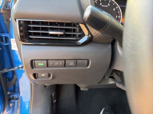 Used 2025 Nissan Sentra SV FWD image 26