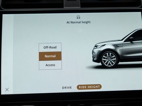 Used 2023 Land Rover Discovery S R-Dynamic image 34