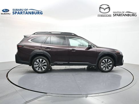 Used 2025 Subaru Outback Limited AWD/4WD image 6