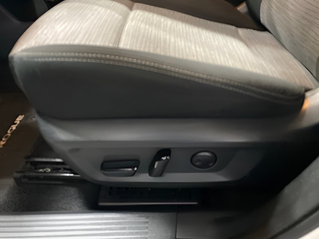 Certified 2023 Nissan Rogue SV AWD/4WD image 11