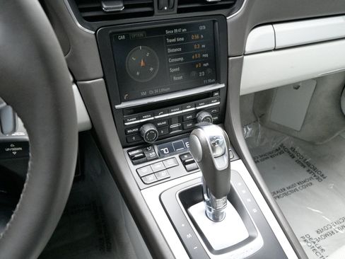 Used 2015 Porsche 911 Turbo image 30