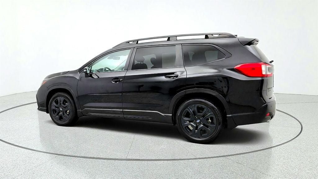 Used 2023 Subaru Ascent Onyx Edition AWD/4WD image 7
