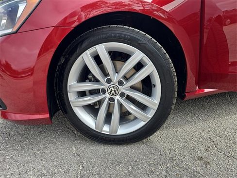 Used 2019 Volkswagen Passat 2.0T Wolfsburg w/ Wheels & Sunroof Package image 29
