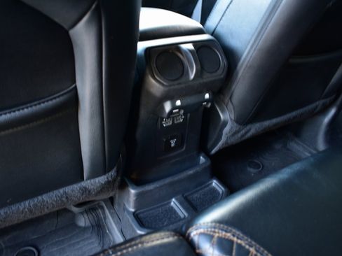 Used 2022 Jeep Wrangler Unlimited Sahara image 23