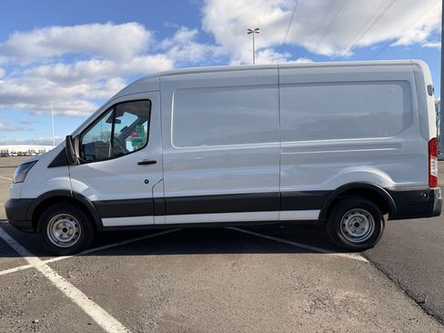Used 2018 Ford Transit 150 Base image 4
