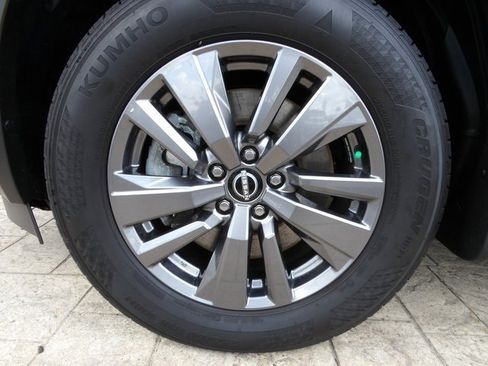 Certified 2024 Nissan Pathfinder S image 13