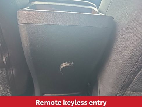 Used 2021 Toyota Tacoma TRD Off-Road image 20