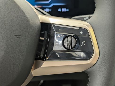 New 2026 BMW iX xDrive60 image 23