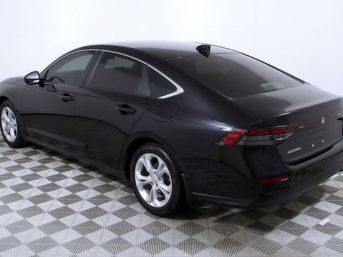Used 2023 Honda Accord LX image 9