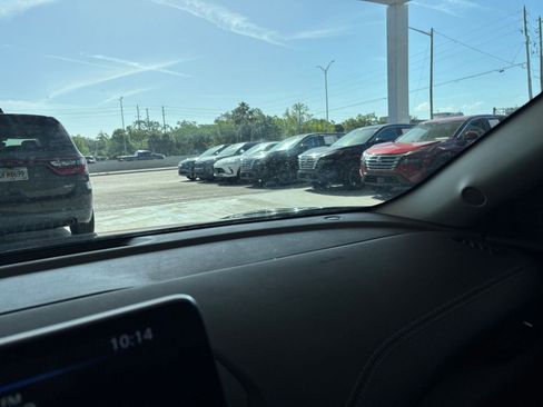 Used 2025 Nissan Sentra SV image 35