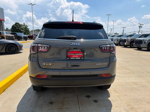 Used 2024 Jeep Compass Limited AWD/4WD image 7