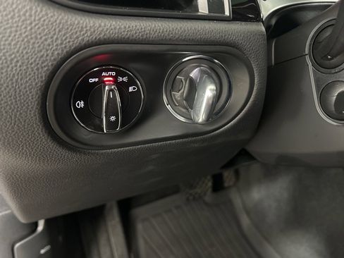 Certified 2021 Porsche Macan S image 34