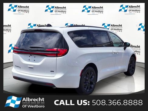 New 2026 Chrysler Pacifica Select w/ S Appearance Package AWD/4WD image 5