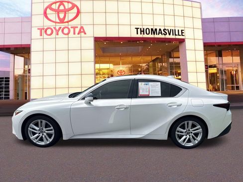 Used 2025 Lexus IS 300 w/ Comfort Package RWD image 8