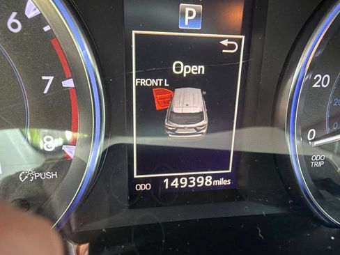 Used 2016 Toyota Highlander Limited Platinum FWD image 4