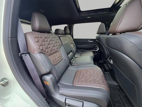 New 2026 Nissan Armada Platinum image 14