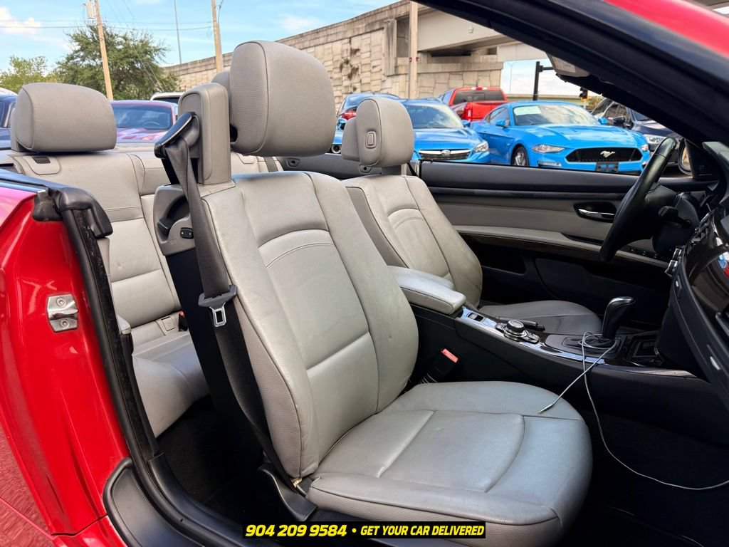 Used 2013 BMW 335i Convertible w/ Premium Pkg RWD image 31