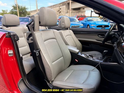 Used 2013 BMW 335i Convertible w/ Premium Pkg RWD image 31