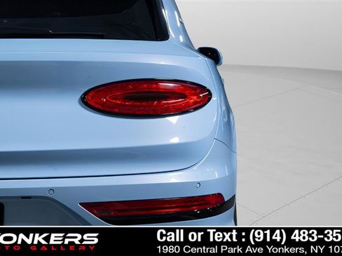 Used 2021 Bentley Bentayga image 46