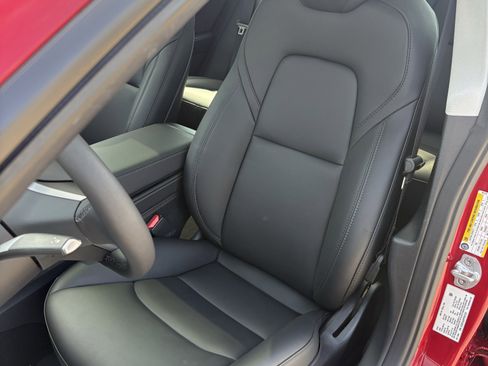 Used 2023 Tesla Model 3 Standard Range image 6