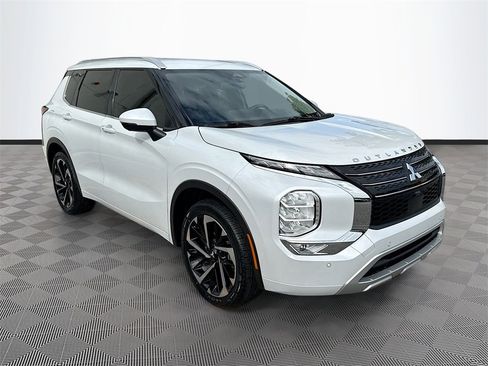 Used 2022 Mitsubishi Outlander SEL image 4