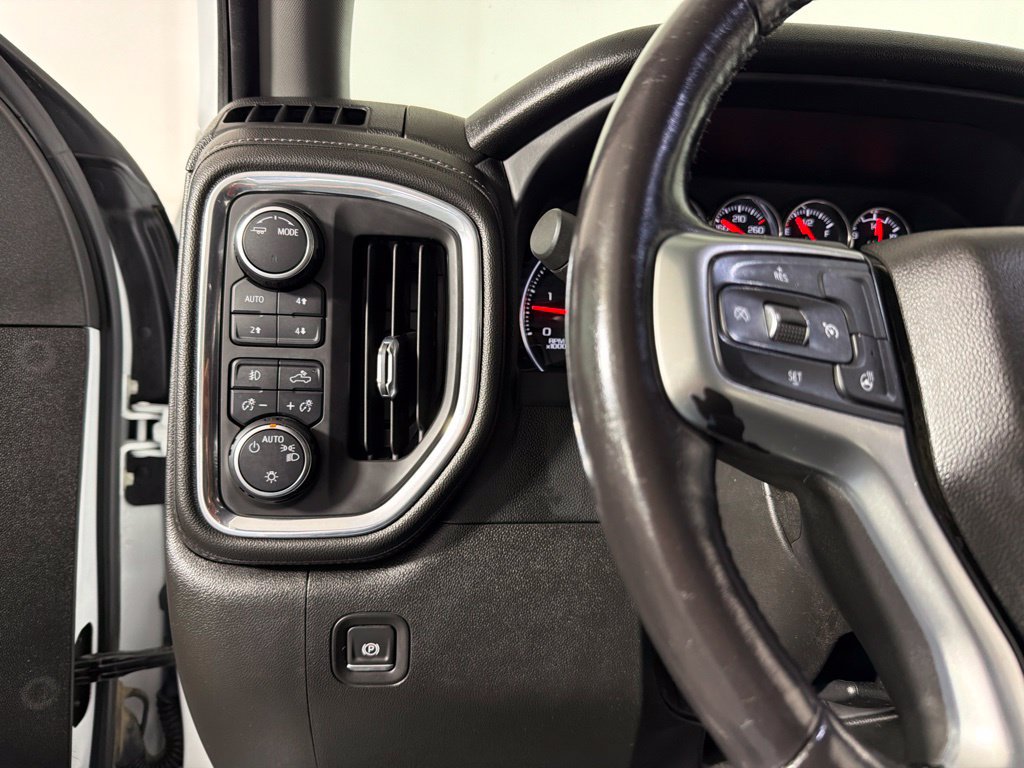 Used 2022 Chevrolet Silverado 3500 LT w/ Convenience Package AWD/4WD image 14