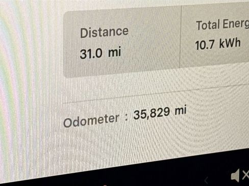 Used 2022 Tesla Model Y Performance image 14