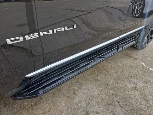 Used 2025 GMC Yukon Denali image 19