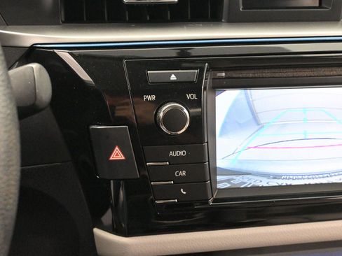 Used 2014 Toyota Corolla LE image 20