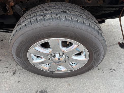 Used 2014 Ford F150 XLT w/ XLT Chrome Package RWD image 11
