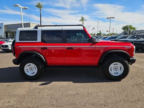 Certified 2024 Ford Bronco Heritage Edition AWD/4WD image 4
