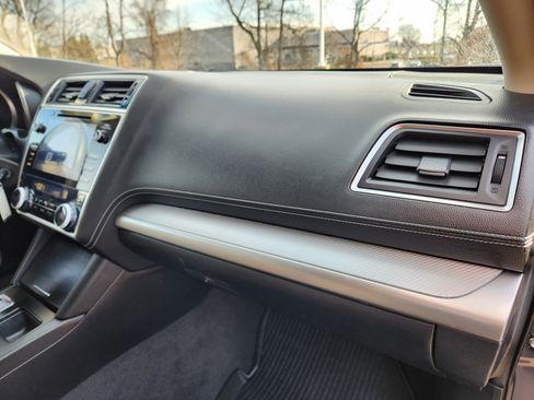 Used 2018 Subaru Outback 2.5i Premium image 17