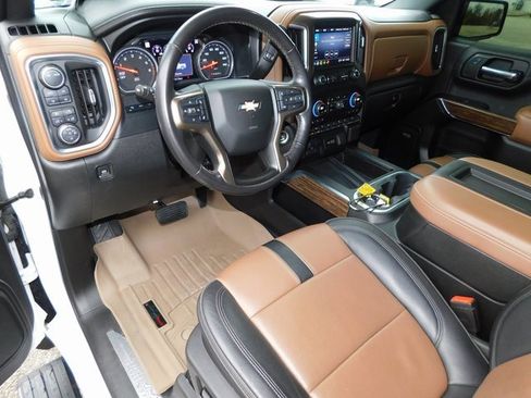 Used 2021 Chevrolet Silverado 1500 High Country w/ Technology Package image 20