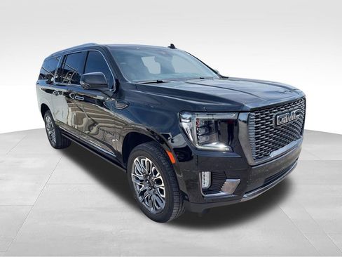 Used 2024 GMC Yukon XL Denali Ultimate AWD/4WD image 5