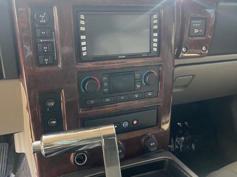Used 2004 HUMMER H2 w/ Preferred Equipment Group image 35