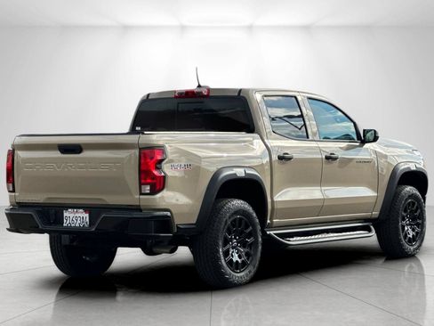 Used 2024 Chevrolet Colorado Trail Boss w/ Advanced Trailering Package AWD/4WD image 3