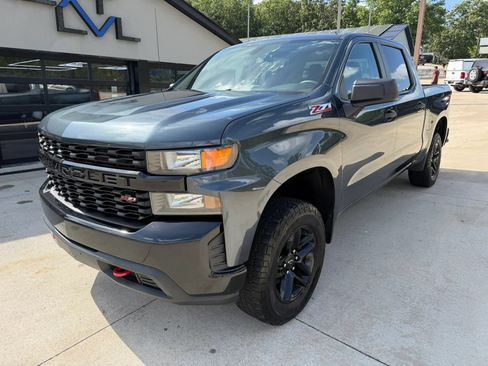 Used 2019 Chevrolet Silverado 1500 Custom Trail Boss w/ Custom Convenience Package AWD/4WD image 5