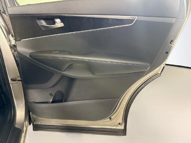 Used 2017 Kia Sorento FWD image 27