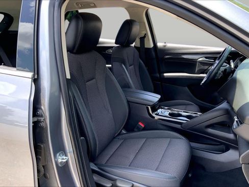 Used 2022 Buick Envision Preferred FWD image 9