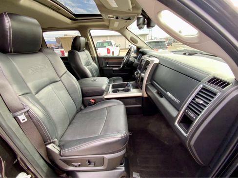 Used 2018 RAM 1500 Laramie image 23