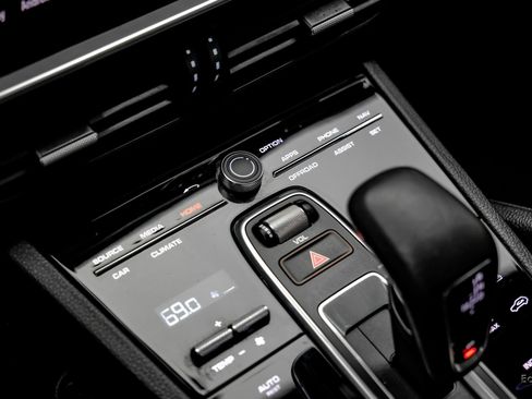 Used 2023 Porsche Cayenne image 54