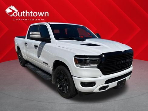 Used 2023 RAM 1500 Laramie AWD/4WD image 1