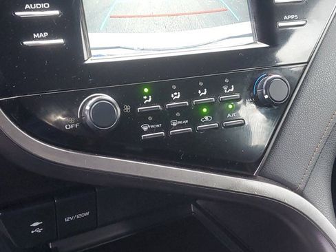 Used 2019 Toyota Camry LE image 25