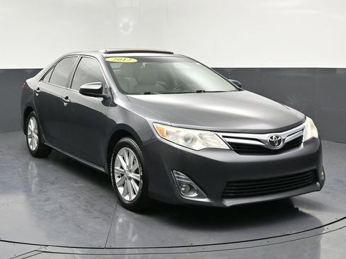 Used 2012 Toyota Camry XLE image 1