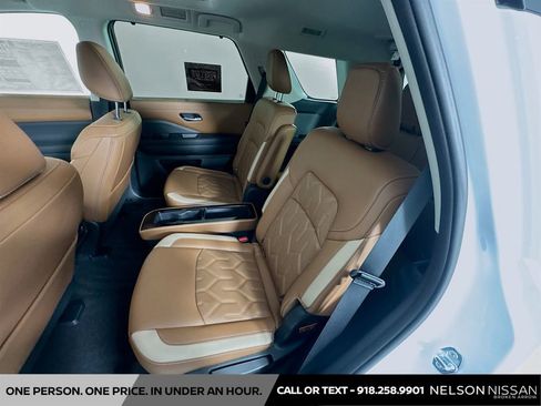 New 2026 Nissan Pathfinder Platinum AWD/4WD image 25