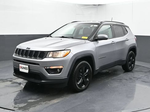 Used 2019 Jeep Compass Latitude AWD/4WD image 7